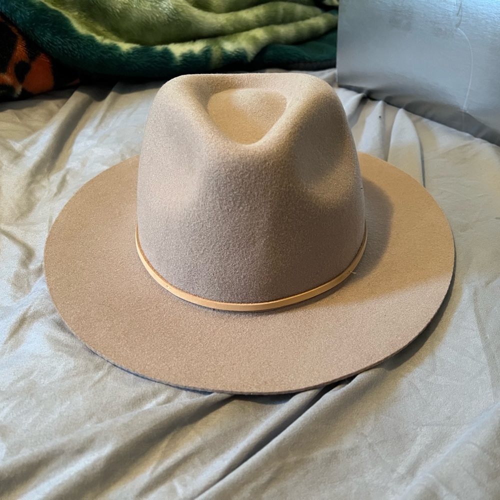 Beige Brixton hat